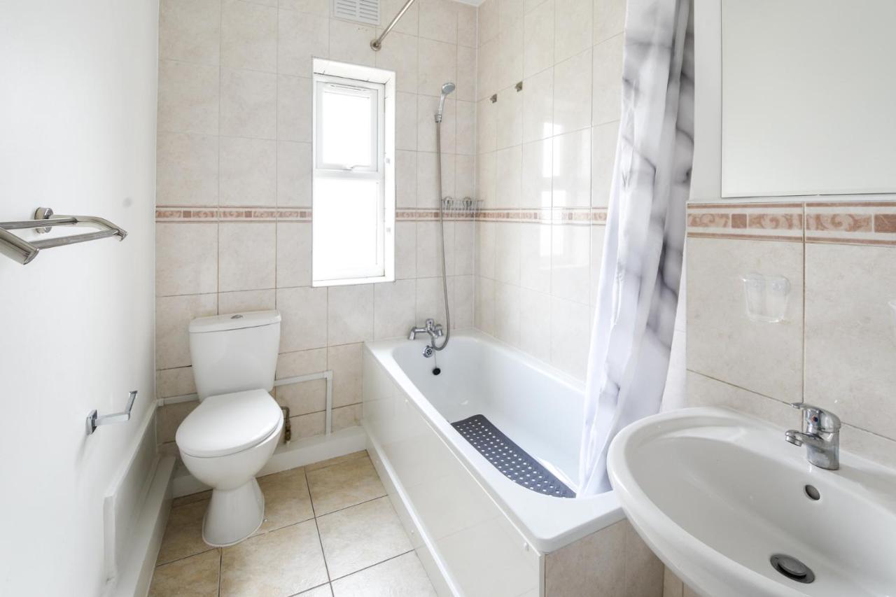 Great Spacious 2 Bedroom Flat Hendon Zewnętrze zdjęcie